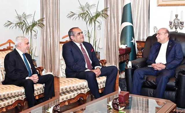  صدر مملکت سے جمہوریہ چیک اور یوکرائن کیلئے نامزد پاکستانی سفرا کی ملاقات 
