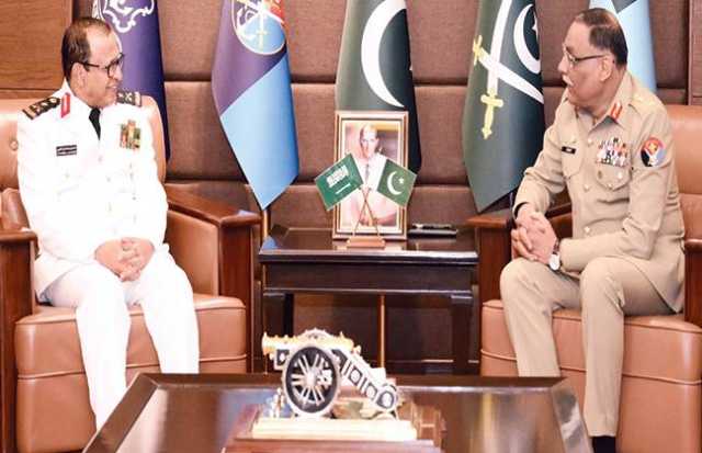 جنرل ساحر شمشاد سے سعودی نیول چیف کی ملاقات، دفاعی تعاون بڑھانے کا عزم
