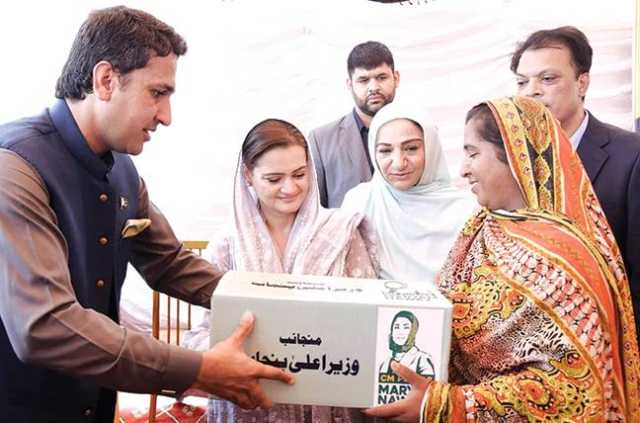  مریم اورنگزیب کا حافظ آباد میں بارش سے متاثرہ علاقوں کا دورہ