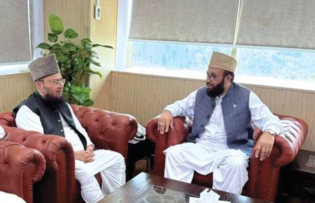وفاقی وزیر مذہبی امور سردار محمد یوسف سے سینیٹر حافظ عبدالکریم کی ملاقات