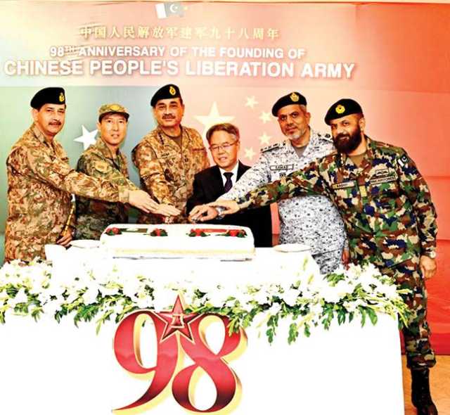 دوستی ناقابل تسخیر ہر کسوٹی پر پوری اتری، پاکستانی، چینی آرمی حقیقی معنوں میں برادر افواج: فیلڈ مارشل