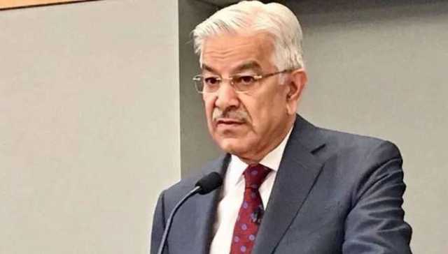 رولا پڑ گیا‘ نام لیکر بتاؤں گا کون پرتگال میں جائیدادیں خرید رہا: خواجہ آصف