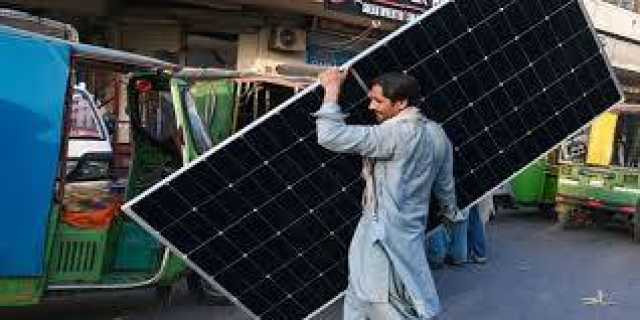 ہنگامی ٹیکس کیلئے سولر پینلز اور انٹرنیٹ پر ٹیکس کی شرحیں بڑھانے پر غور 