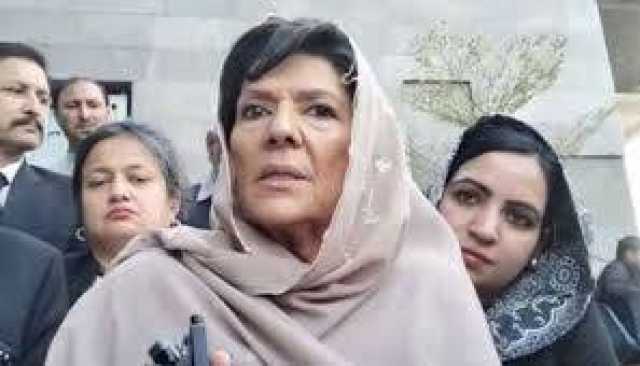 علیمہ خان کے تیسری بار ناقابل ضمانت وارنٹ جاری، گرفتار کرکے پیش کرنے کا حکم