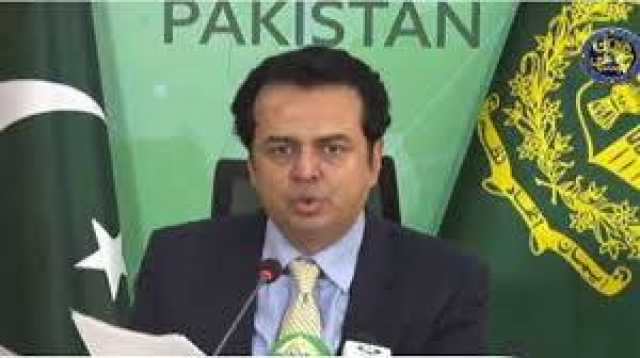 خیبر پی کے حکومت کا بلٹ پروف گاڑیاں واپس کرنے کا فیصلہ احمقانہ: طلال چودھری 
