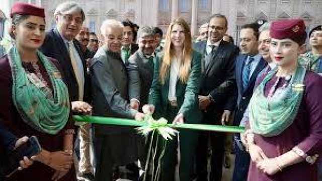 پی آئی اے کی 5سال بعد برطانیہ کیلئے پروازیں بحال ‘ پہلی فلائٹ مانچسٹر پہنچ گئی 