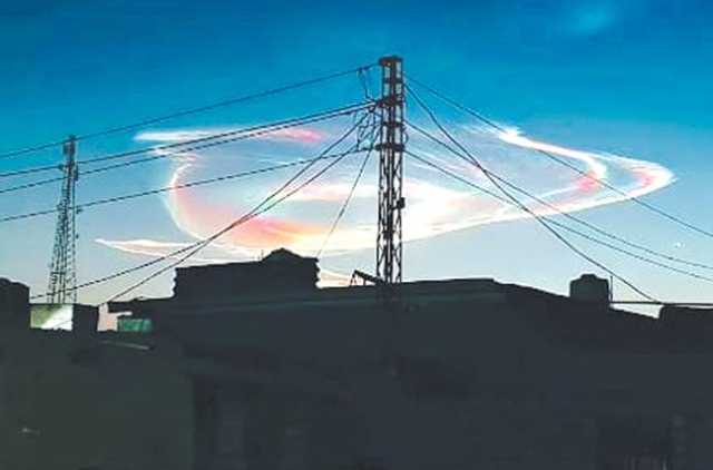 کوئٹہ : آسمان پر خوبصورت روشنیوں کا ہالہ ‘ شہری حیران