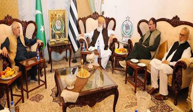 پی ٹی آئی وفد کی فضل الرحمن سے ملاقات: تحریک انصاف، جے یو آئی محمود اچکزئی کو قومی اسمبلی میں اپوزیشن لیڈر بنانے پر متفق