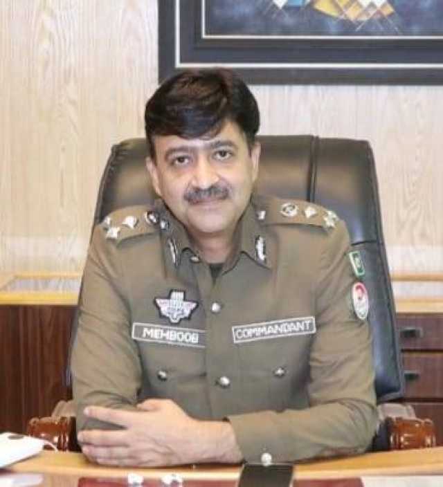 ڈی آئی جی عہدے کے 3 افسروں کے تبادلے‘ محبوب اسلم کو ایڈیشنل آئی جی کا اضافی چارج دے دیا گیا