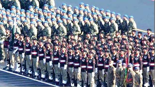 آذربائیجان: یوم  فتح پر خصوصی پریڈ، جدید ہتھیاروں کی نمائش، پاکستانی دستے کی خصوصی شرکت