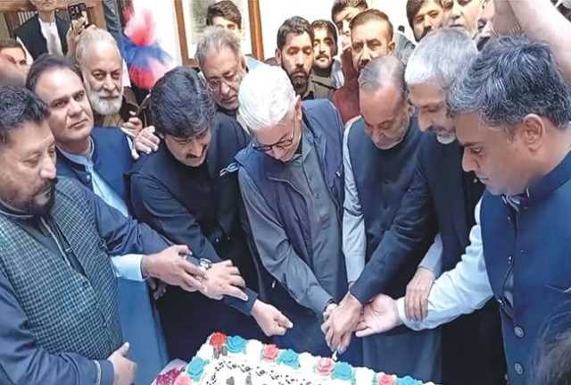 مسلمانوں کو متحد ہونا پڑیگا: غزہ سے کشمیر  تک ظلم کے پہاڑ توڑے جا رہے ہیں: خواجہ آصف