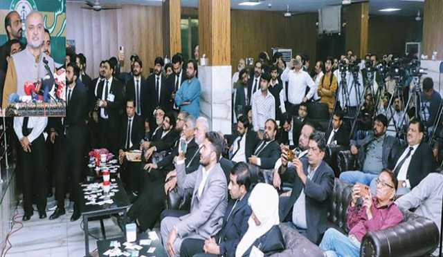 حکومت اپنے مفادات کیلئے آئین کا حلیہ بگاڑ رہی ہے: حافظ نعیم