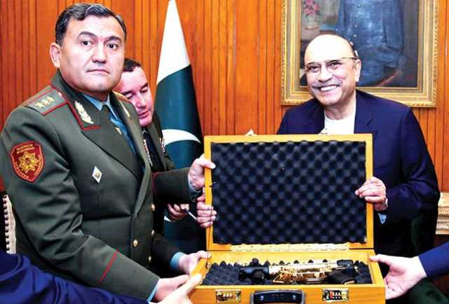 کاسا 1000 منصوبہ کی بروقت تکمیل کیلئے پرعزم ہیں: صدر زرداری  