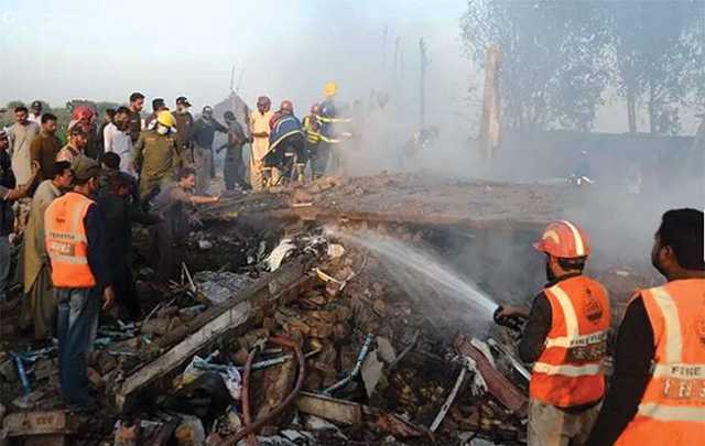 حیدرآباد: پٹاخے بنانیوالی فیکٹری میں دھماکے سے 7 افراد جاں بحق