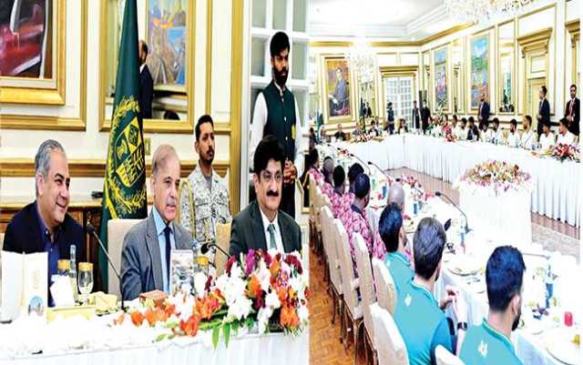 آئندہ مون سون کیلئے تیاری کی ہدایت، صوبوں سے ملکر منصوبہ سازی کی جائے: وزیراعظم