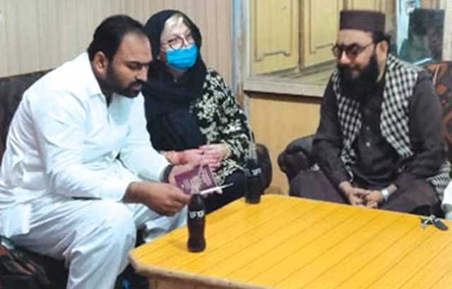 پولینڈ کی خاتون پاکستانی نوجوان سے شادی کیلئے سرگودھا پہنچ گئی