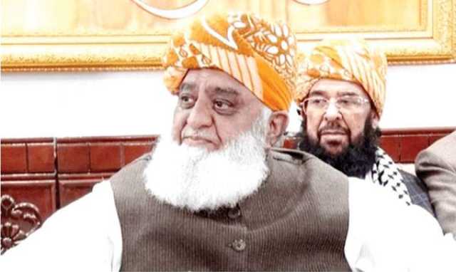 سربراہ  جے یو آئی مولانا فضل الرحمن کی سینیٹر راجہ محمد ظفر الحق سے ملاقات