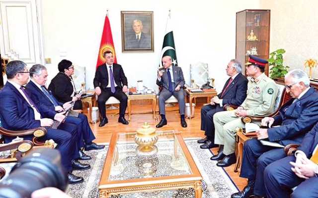 2 برس میں تجارتی حجم 200 ملین ڈالر تک لے جانے کا عزم: پاکستان، کرغزستان میں 15 سمجھوتے