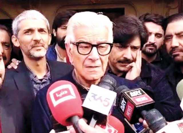 ڈی جی آئی ایس پی آر نے محتاط زبان استعمال کی، ہمیں اینٹ کا جواب پتھر سے دینا آتا ہے: وفاقی وزرا