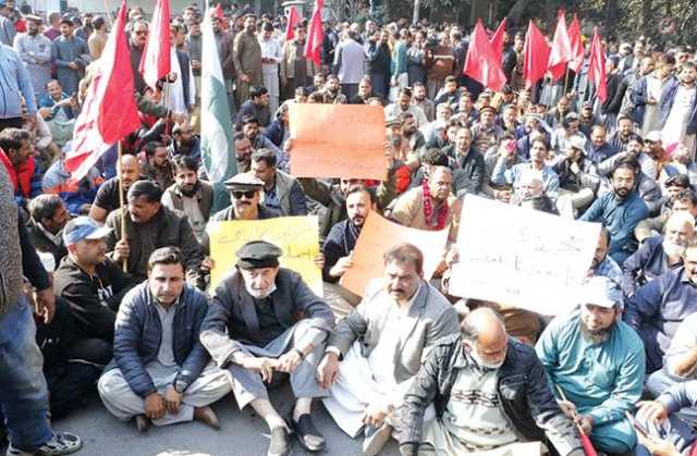 واپڈا ہائیڈرو الیکٹرک ورکرز یونین کا بجلی کمپنیوں کی نجکاری کیخلاف ’یوم احتجاج ‘