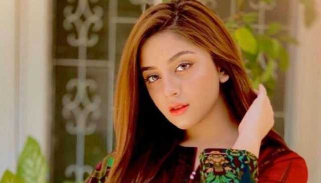 والدہ نے کبھی پابندی نہیں لگائی، علیزے شاہ کا لباس پر تنقید کرنے والوں کو کرارا جواب