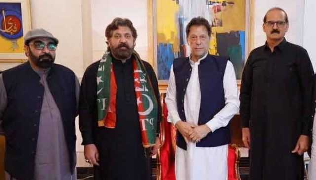 مخصوص نشستیں: ہمارے باقی کے مینڈیٹ پر بھی ڈاکہ ڈالا گیا ، پی ٹی آئی رہنما