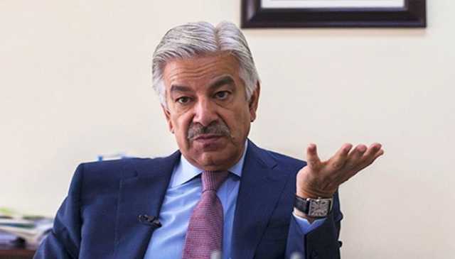 سلامتی کمیٹی اجلاس بارے استفسار، خواجہ آصف کی  کانوں کو ہاتھ لگا کرمعذرت