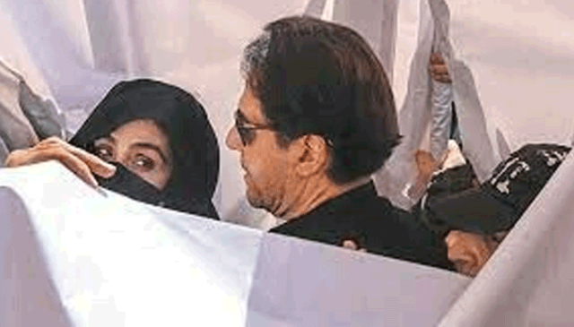 190 ملین پاؤنڈ کیس میں عمران، بشریٰ بی بی کی سزا معطلی کی درخواست پر فریقین کو نوٹس