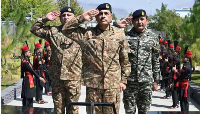 نیویارک ٹائمز نے مشکل وقت میں آرمی چیف کی صلاحیتوں کا اعتراف کرلیا