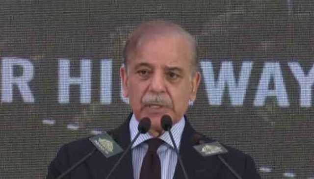 اجتماعی کوششوں کے نتیجے میں اللہ نے معیشت کو استحکام بخشا ہے، وزیراعظم