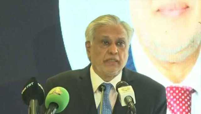 بھارت خطے کو جنگ کی طرف دھکیلنا چاہتا ہے، پاکستان کسی صورت پہل نہیں کرے گا، نائب وزیراعظم