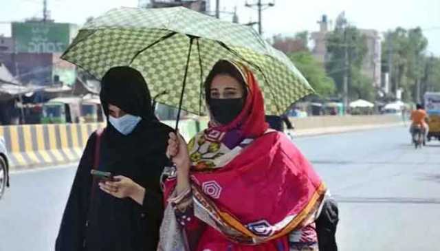 کراچی میں موسم گرم اور مرطوب رہنے کا امکان