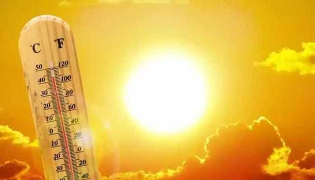 کراچی آج شدید گرمی کی لپیٹ میں، پارہ 38 ڈگری سینٹی گریڈ تک جانے کا امکان