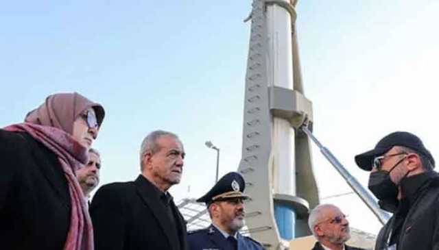 ایران نے 1,200 کلومیٹر تک مار کرنے والا نیا بیلسٹک میزائل متعارف کرا دیا