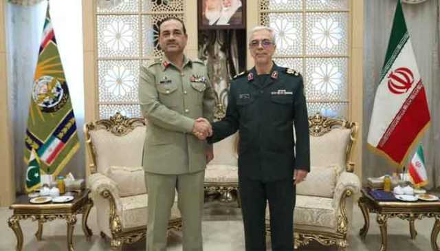 فیلڈ مارشل عاصم منیر کی ایرانی چیف آف جنرل اسٹاف سے ملاقات، دفاعی تعاون پر تبادلہ خیال