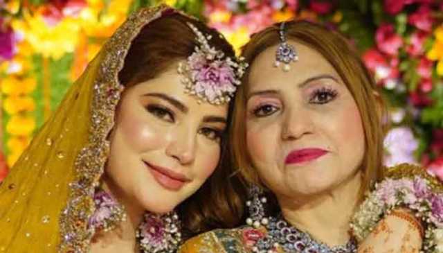 نیلام منیر کا والدہ کیلئے جذباتی پیغام، تمام ماؤں کے لیے دعا