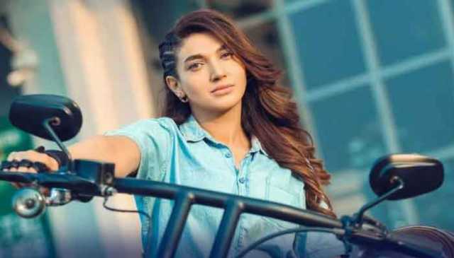 ’فنکاروں کی کوئی سرحد نہیں ہوتی’ کہنا ثناء نواز کو بھاری پڑگیا