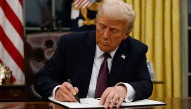ٹرمپ نے جوہری توانائی کے پہلے ایگزیکٹیو آرڈر پر دستخط کردیے