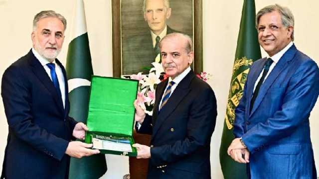 کرپشن اور بد عنوانی کا خاتمہ اولین ترجیحات میں شامل ہیں : وزیراعظم کی چیئرمین نیب سے گفتگو