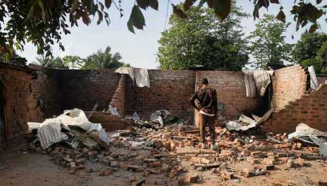 گاؤں پر مسلح افراد کے حملے میں 100 افراد ہلاک