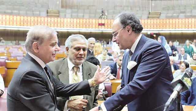 مخلوط حکومت کا دوسرا بجٹ،  ملازمین کو نمایاں ریلیف