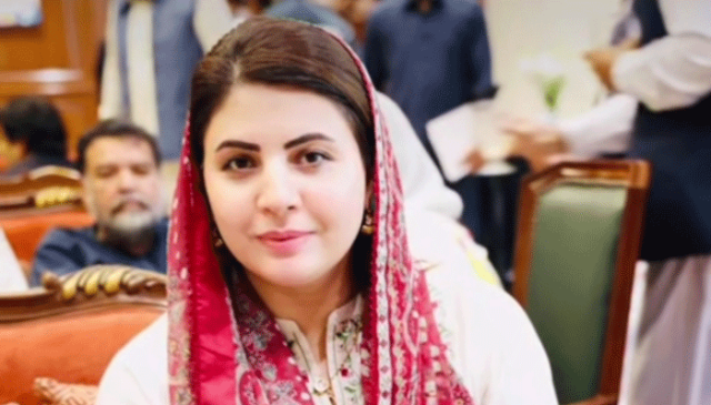 عمران خان کے بچوں کو پاکستان آ کر اپنے والد سے ملاقات کرنے کا مکمل حق حاصل ہے،اسما عباسی
