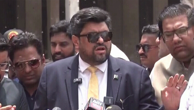 گورنر سندھ کا سانحہ لیاری کے متاثرین کو 80، 80 گز کے پلاٹ دینے کا اعلان