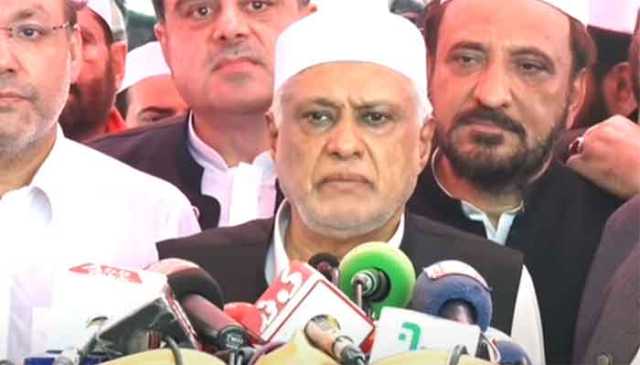 نواز شریف کی عمران خان سے ملاقات کی خبریں محض افواہیں ہیں : اسحاق ڈار
