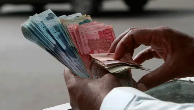 ملک بھر میں 71 فیصد بینک اکاؤنٹس کا بیلنس 50,000 روپے سے کم