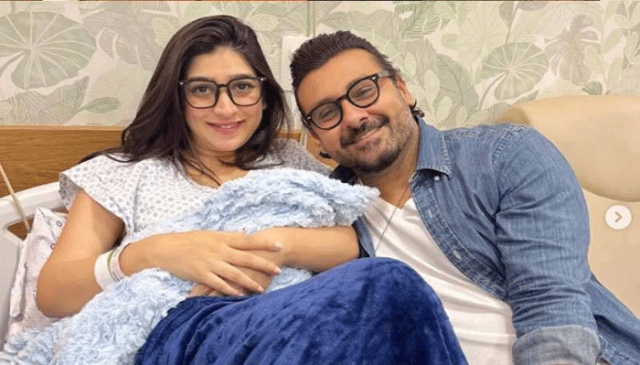 14ڈاکٹرز نے مل کر بچے کی پیدائش کرائی، مریم نفیس