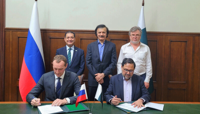 پاکستان اور روس کے درمیان اسٹیل ملز کی بحالی کیلئے پروٹوکول پر دستخط