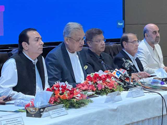 پاکستان ایک نازک موڑ پر کھڑا ہے، معیشت کو سنگین چیلنجز درپیش ہیں، صدر آئی سی سی آئی ناصر منصور قریشی