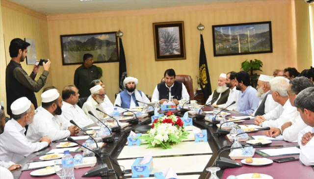وفاقی وزیر انجینئر امیر مقام سے بونیر جرگہ وفد جس میں تمام سیاسی جماعتوں کے مقامی رہنما، ماربل انڈسٹری, کسان برادری کے نمائندوں کی ملاقات