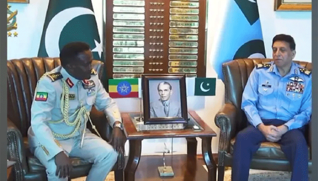  ایئر چیف مارشل اور ایتھوپیا کے فضائی کمانڈر کی ملاقات، دفاعی تعاون مزید مضبوط بنانے پر اتفاق 